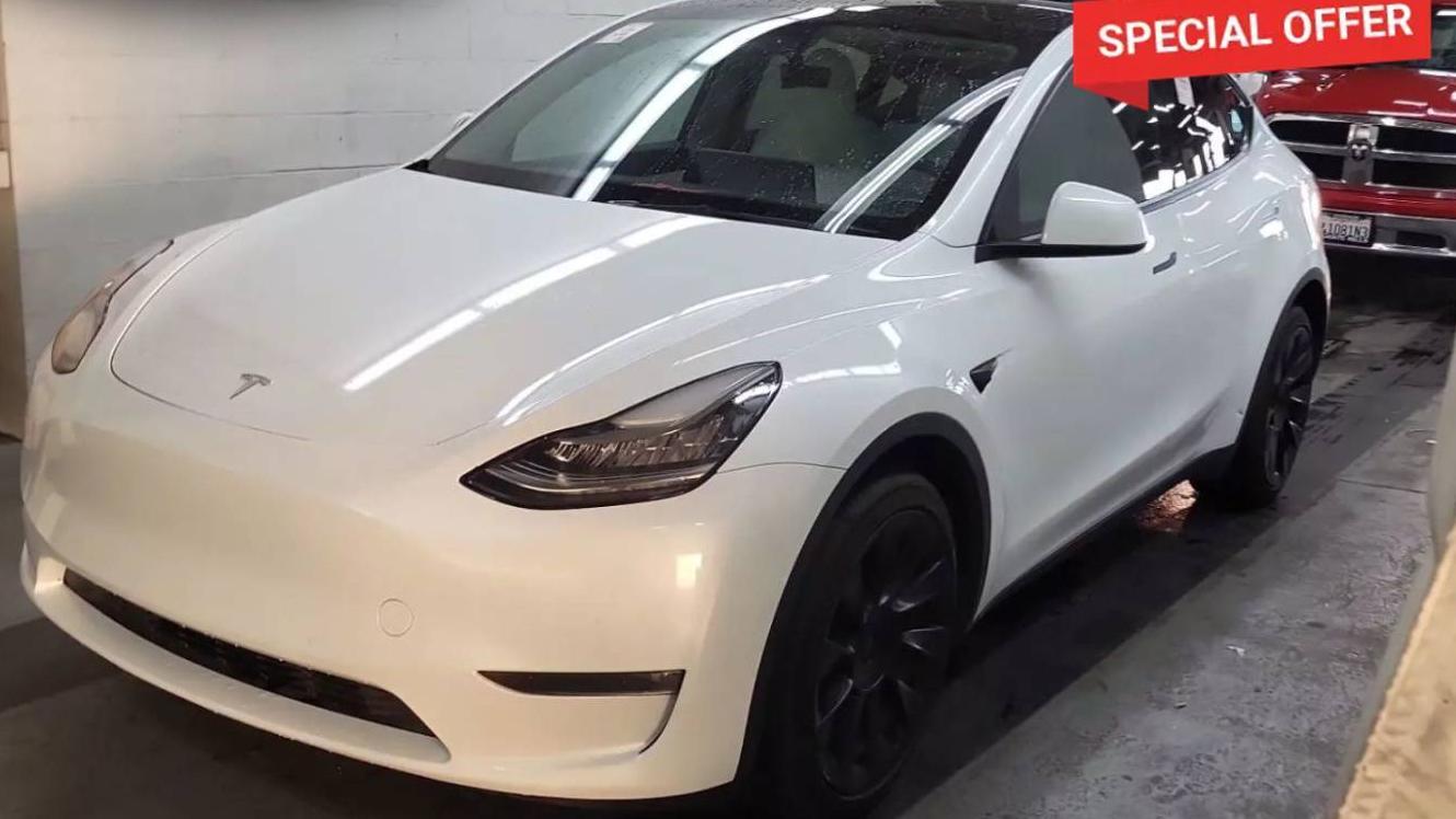 TESLA MODEL Y 2022 7SAYGDEE7NF355740 image